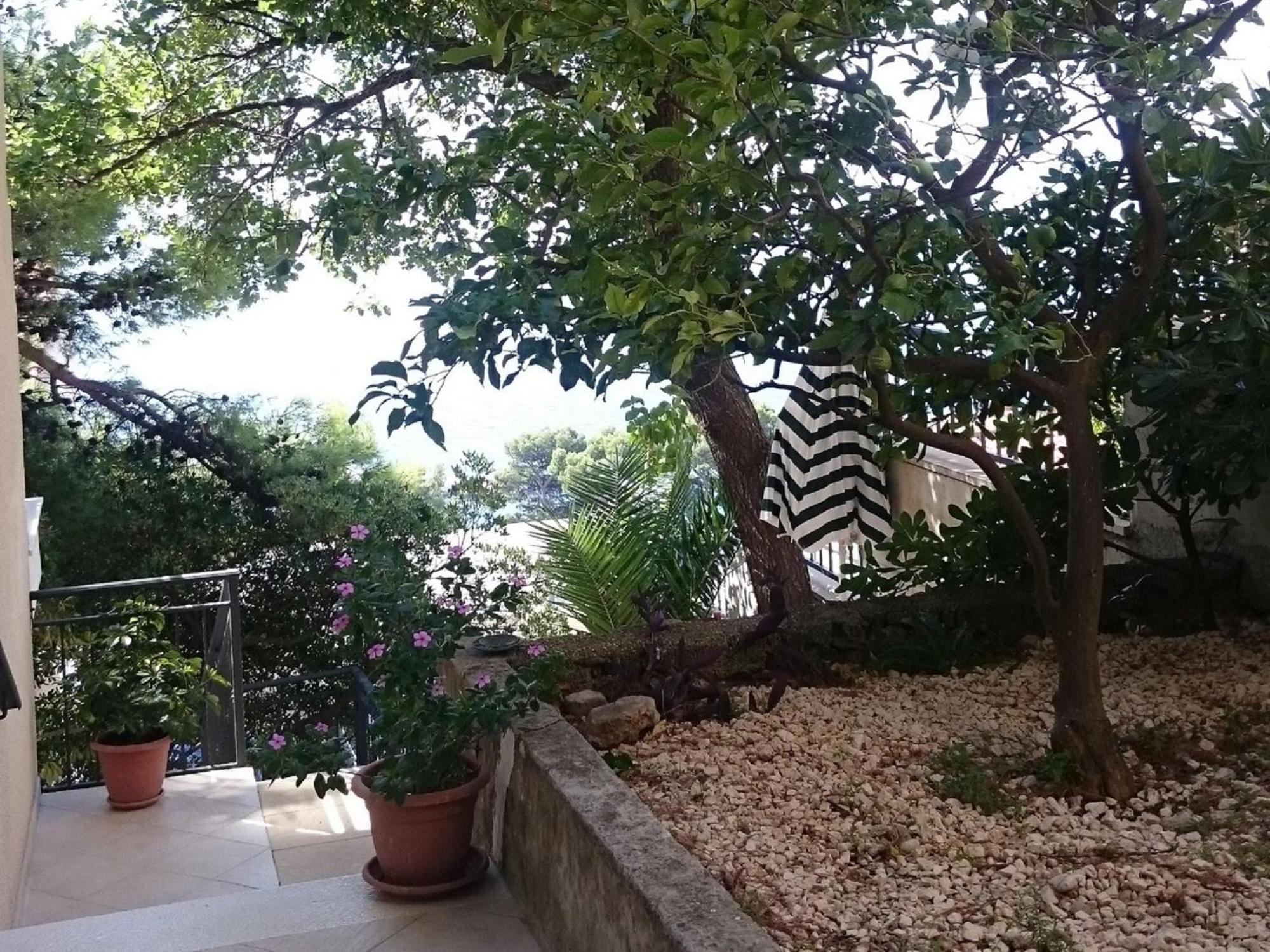 Cozy Apartment With A Balcony And A Sea View Brela Ngoại thất bức ảnh